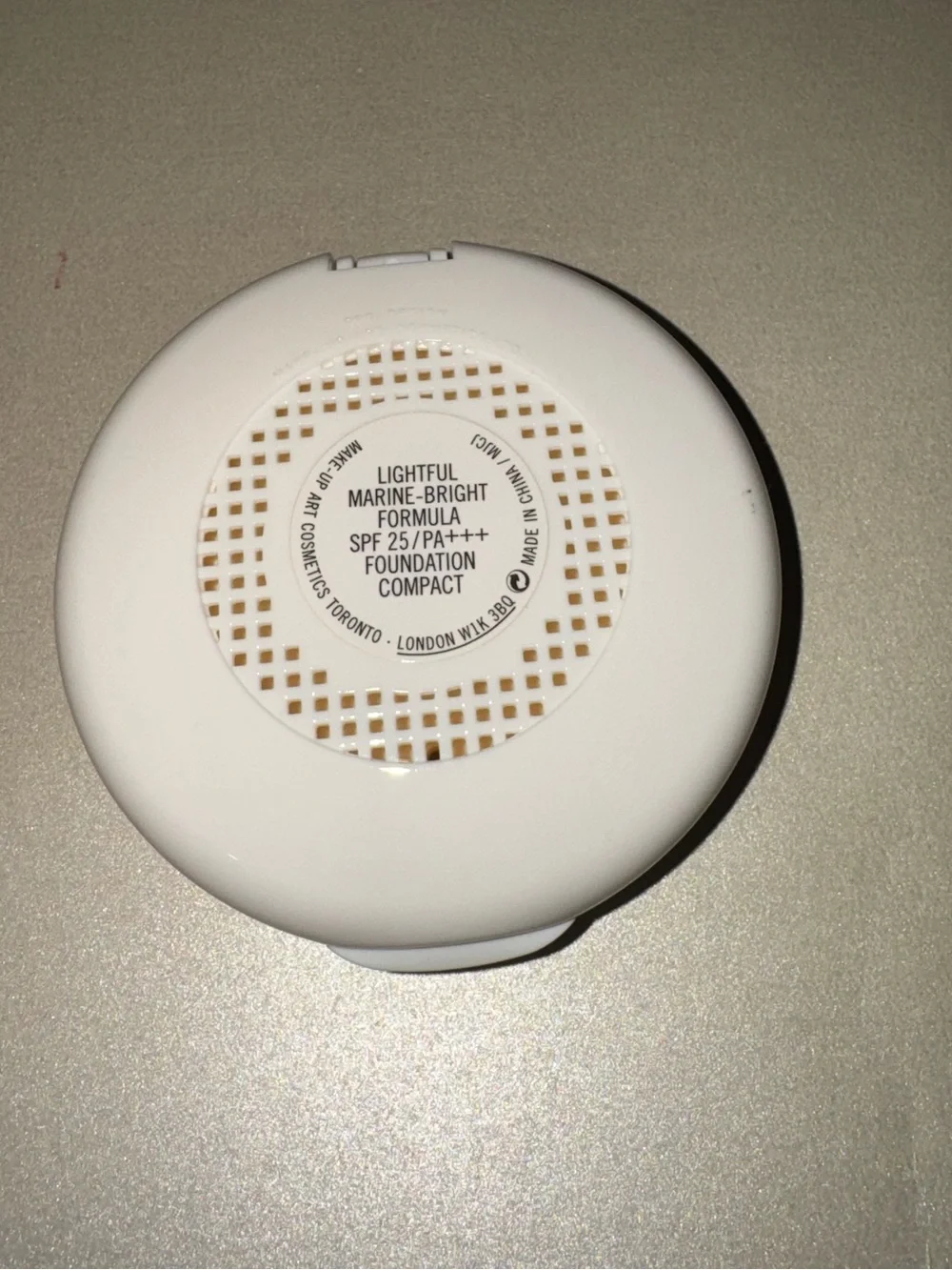 MAC Lightful Compact Only-Rare